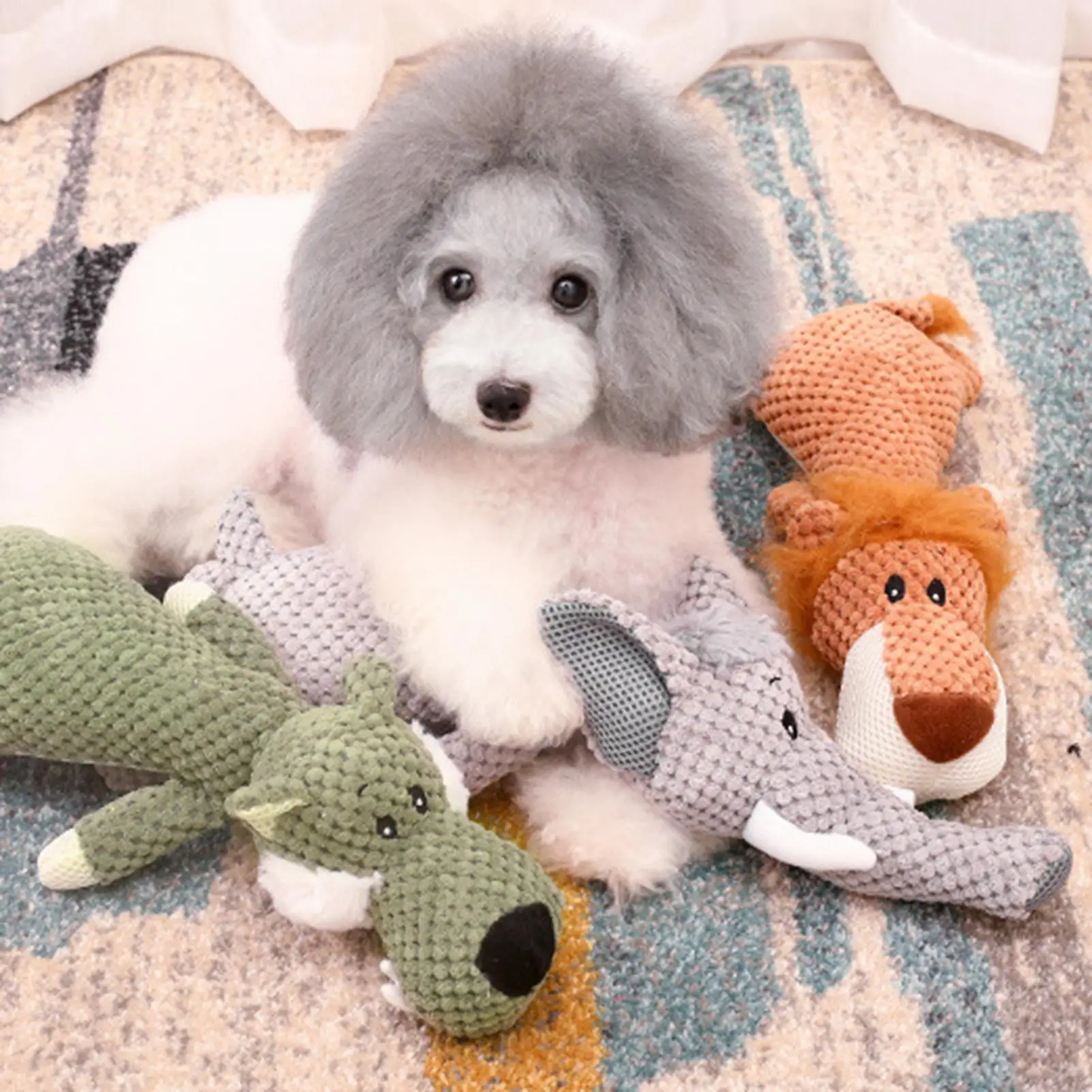 Jouet sonore en peluche côtelée